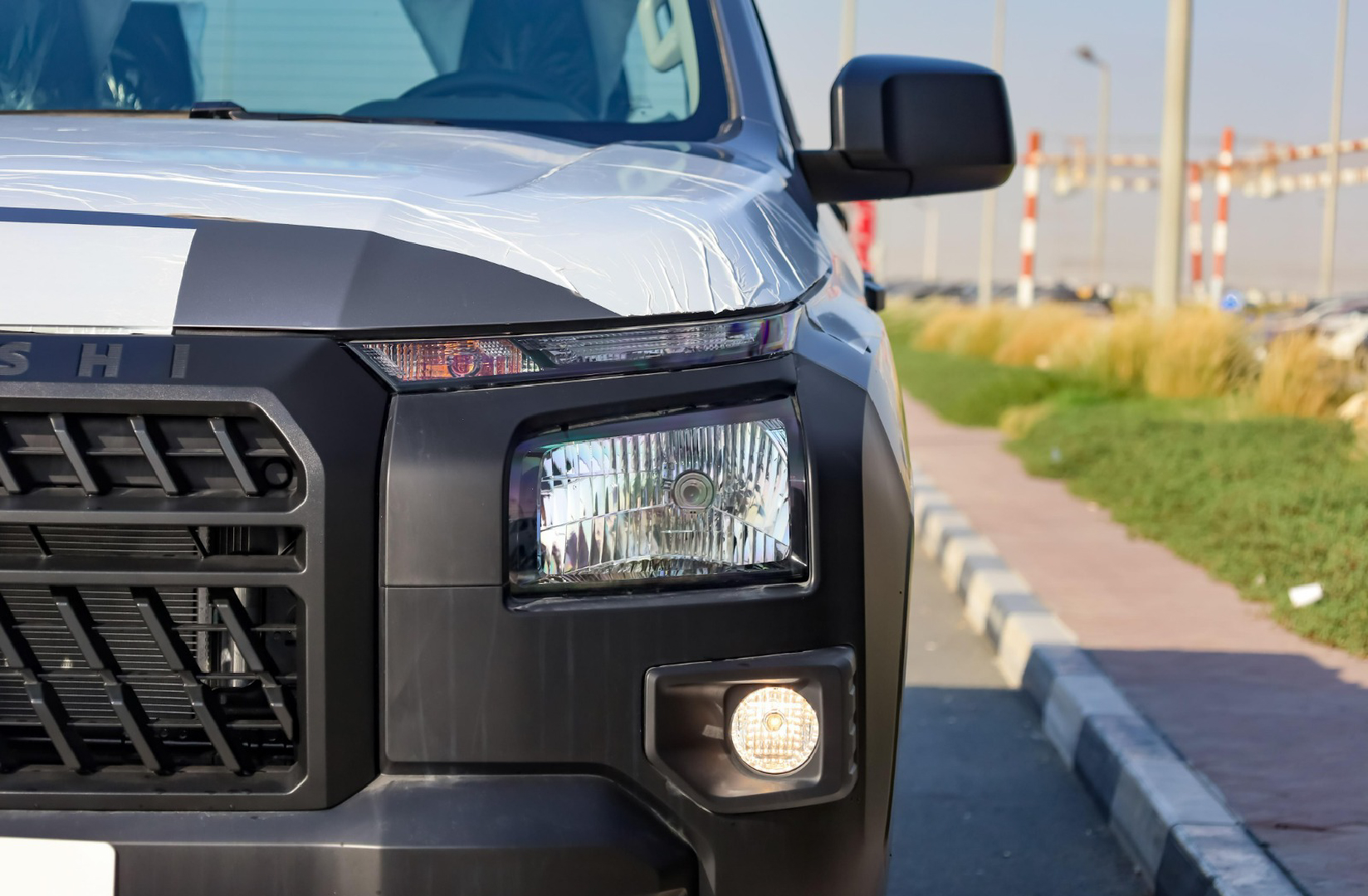 Mitsubishi L200 2025 Básica gris6