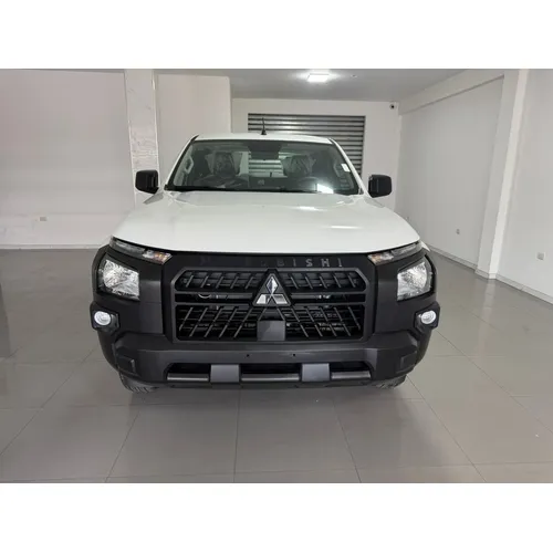 Mitsubishi L200 2026 Blanco Maracaibo
