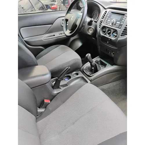 Mitsubishi L200 2016 Blanco Maracay