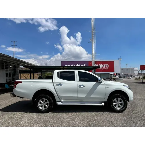 Mitsubishi L200 2019 Blanco Valencia