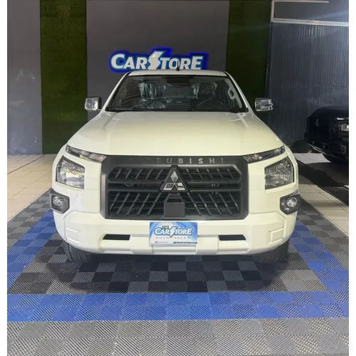 Mitsubishi L200 2026 Blanco Caracas