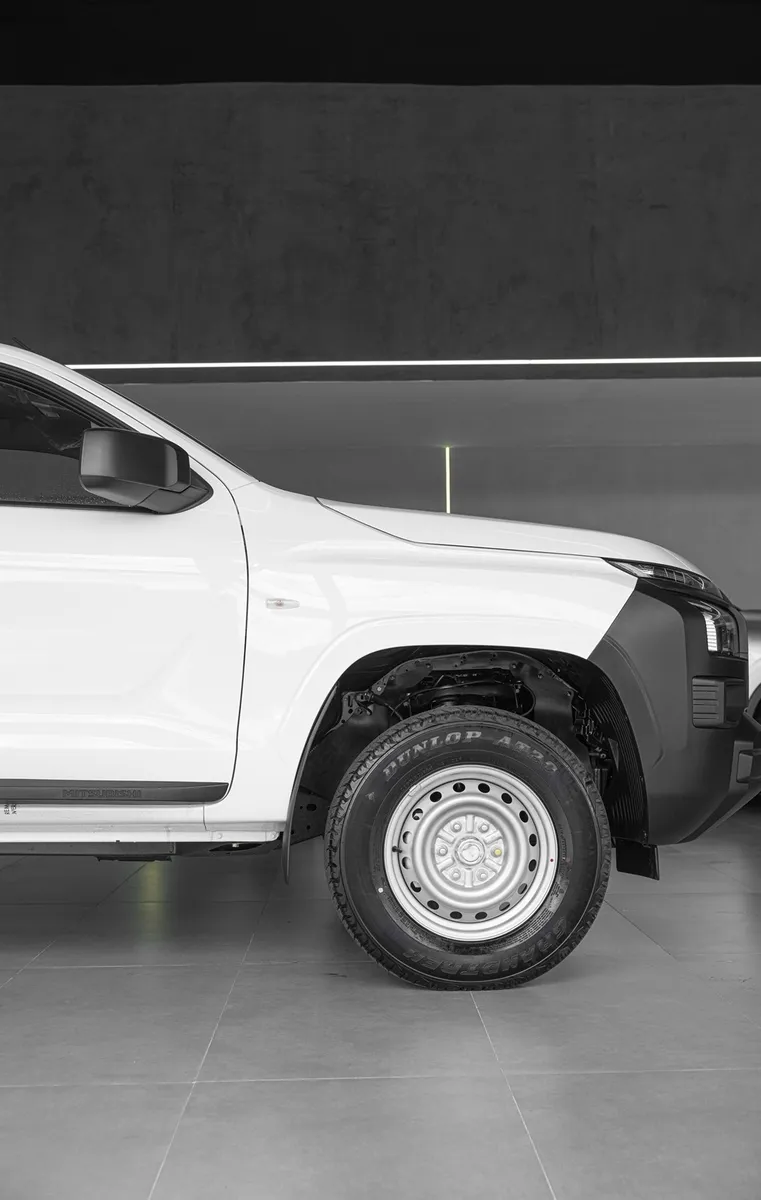 Mitsubishi L200 GI 2025 Blanco Valencia