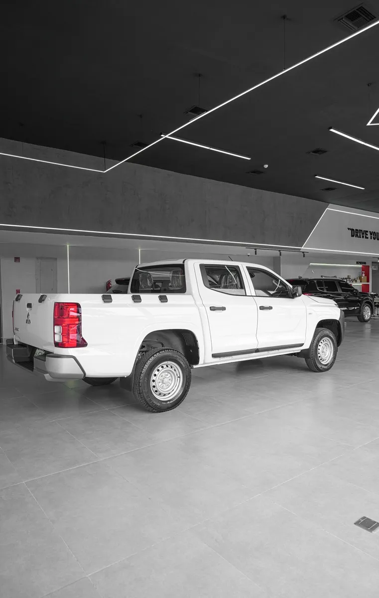 Mitsubishi L200 GI 2025 Blanco Valencia