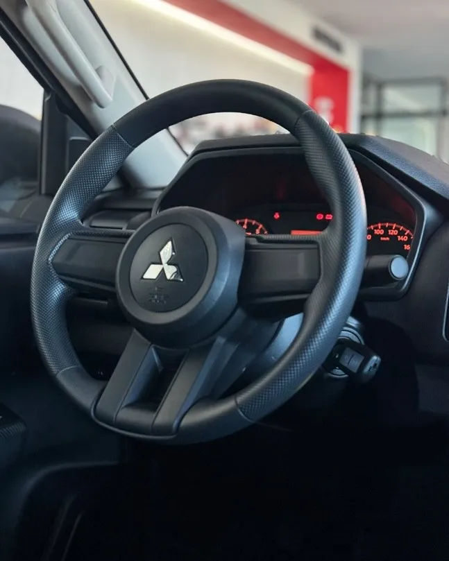Mitsubishi L200 GI 2025 Blanco Valencia