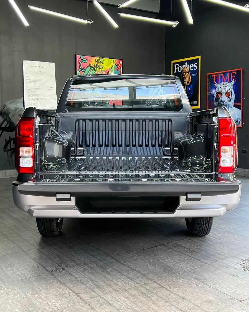 Mitsubishi L200 GLX 2025 Gris Caracas
