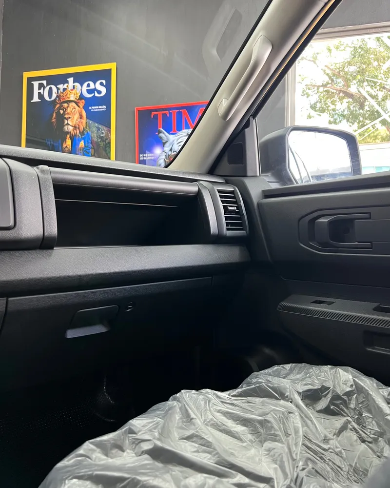Mitsubishi L200 GLX 2025 Gris Caracas