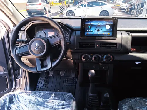 Mitsubishi L200 2025 Plateado Caracas