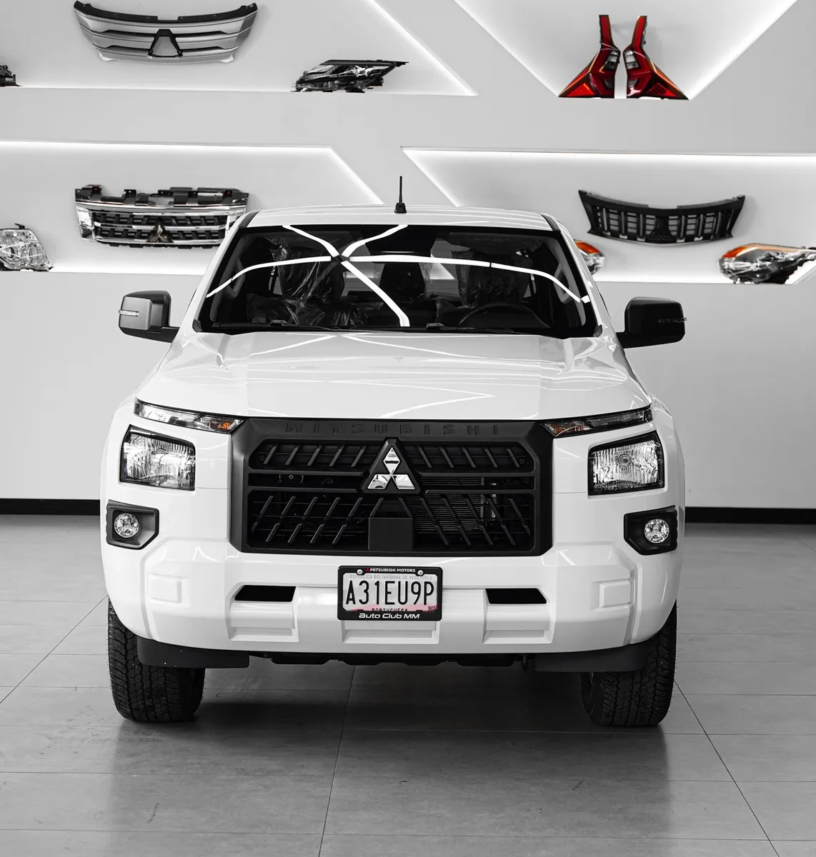 Mitsubishi L200 GLX 2025 Blanco Valencia