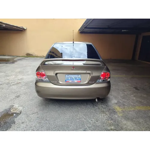 Mitsubishi Lancer 2012 Marrón Caracas