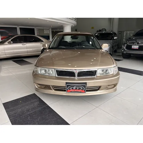 Mitsubishi Lancer 2001 Dorado Caracas