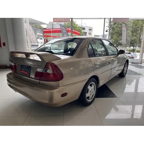Mitsubishi Lancer 2001 Dorado Caracas