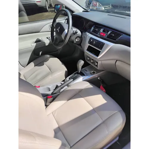 Mitsubishi Lancer 2012 Beige Maracay