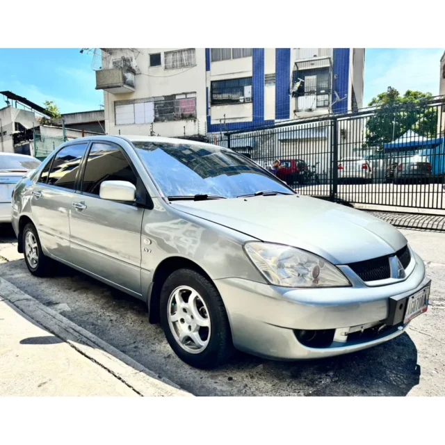 Mitsubishi Lancer GLX 2011 Beige San Juan de Los Morros