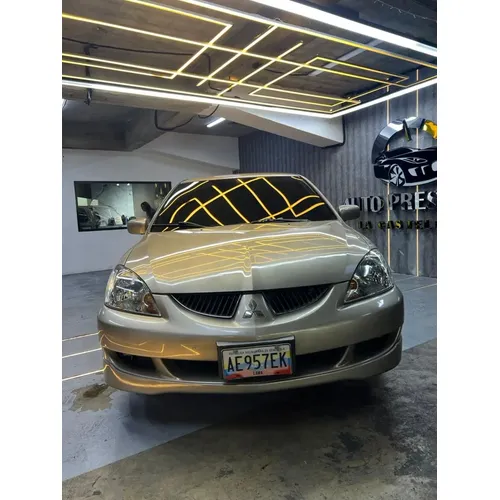 Mitsubishi Lancer 2011 Dorado Caracas