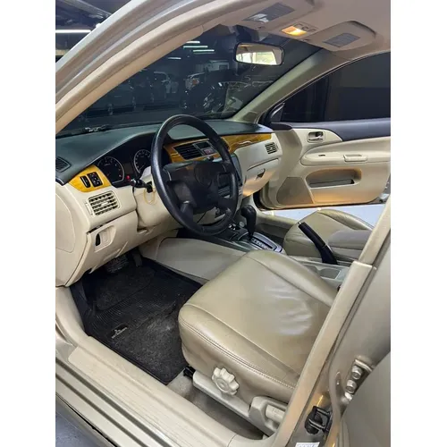 Mitsubishi Lancer 2011 Dorado Caracas