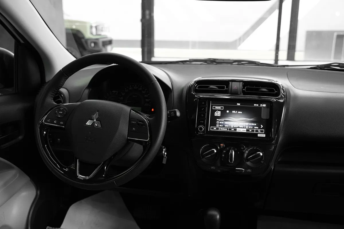 Mitsubishi Mirage GLS 2025 Blanco Valencia