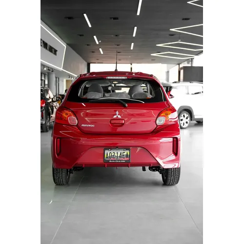 Mitsubishi Mirage 2026 Rojo Valencia
