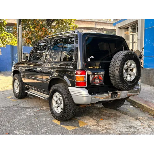 Mitsubishi Montero Dakar 2007 Negro Caracas