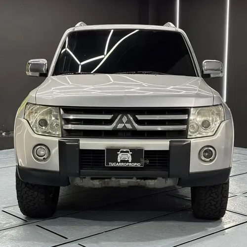 Mitsubishi Montero 2008 Gris Caracas