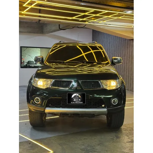 Mitsubishi Montero 2015 Verde Caracas