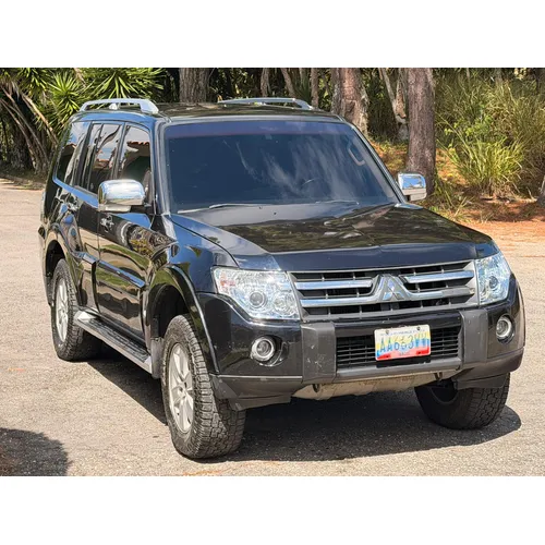 Mitsubishi Montero Limited 2008 Negro Caracas