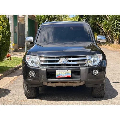 Mitsubishi Montero Limited 2008 Negro Caracas