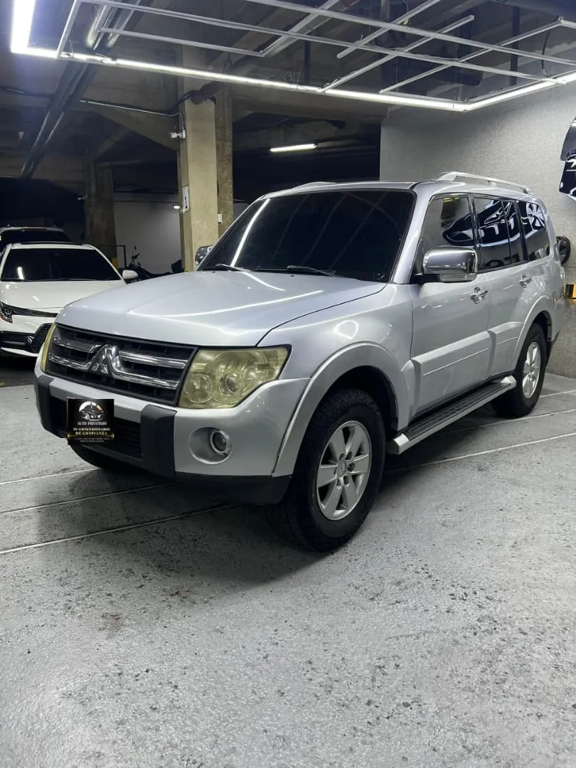 Mitsubishi Montero Limited 2008 Plateado Caracas