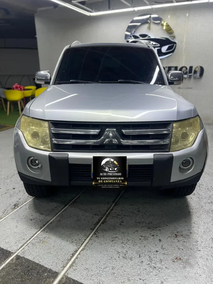 Mitsubishi Montero Limited 2008 Plateado Caracas