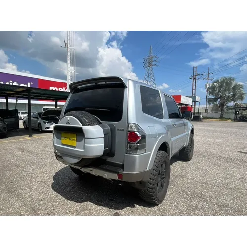 Mitsubishi Montero 2008 Plateado Valencia