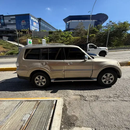 Mitsubishi Montero Limited 2008 Dorado Caracas