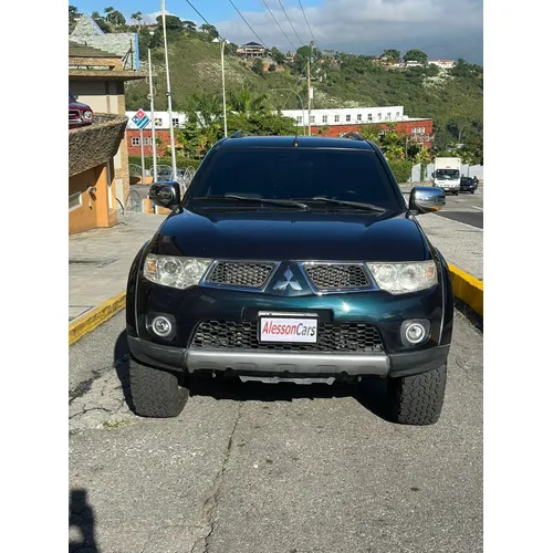 Mitsubishi Montero Sport 2014 Verde Caracas