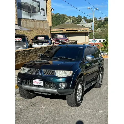 Mitsubishi Montero Sport 2014 Verde Caracas