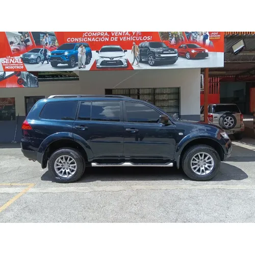 Mitsubishi Montero Sport 2014 Verde Caracas