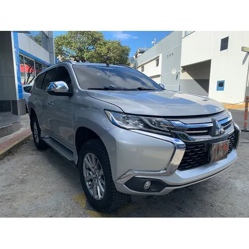 Mitsubishi Montero IO 2019 Plateado Caracas