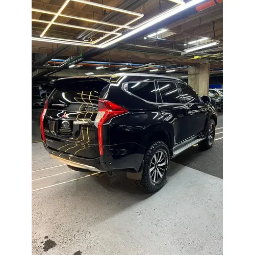 Mitsubishi Montero 2019 Negro Caracas