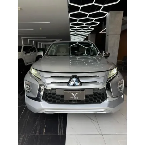 Mitsubishi Montero Sport 2020 Plateado Caracas