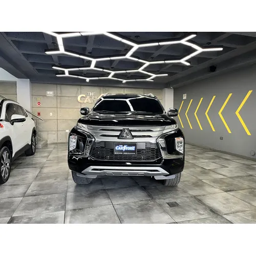 Mitsubishi Montero Sport 2023 Negro Caracas