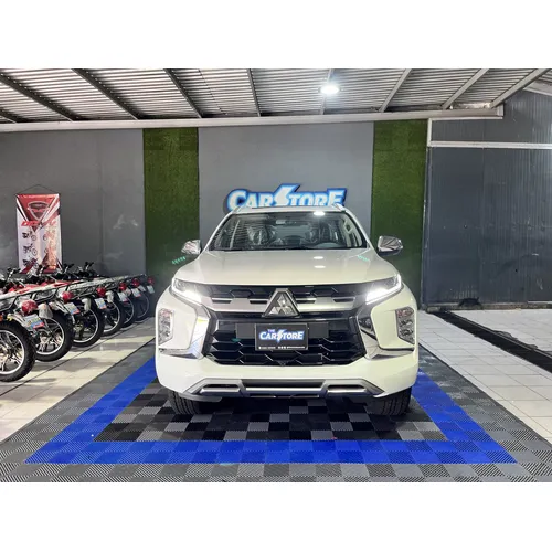 Mitsubishi Montero Sport 2025 Blanco Caracas