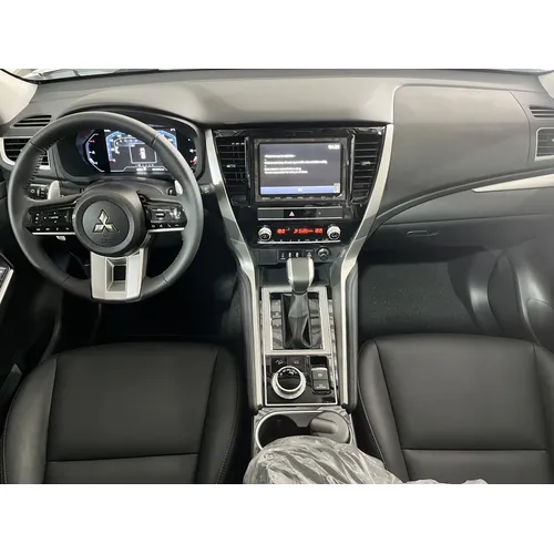 Mitsubishi Montero Sport 2025 Blanco Caracas