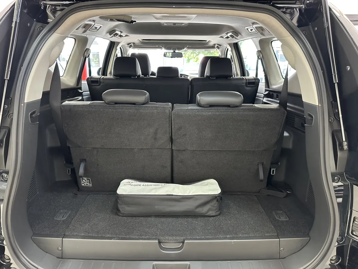 Mitsubishi Montero Sport 2025 Negro Caracas