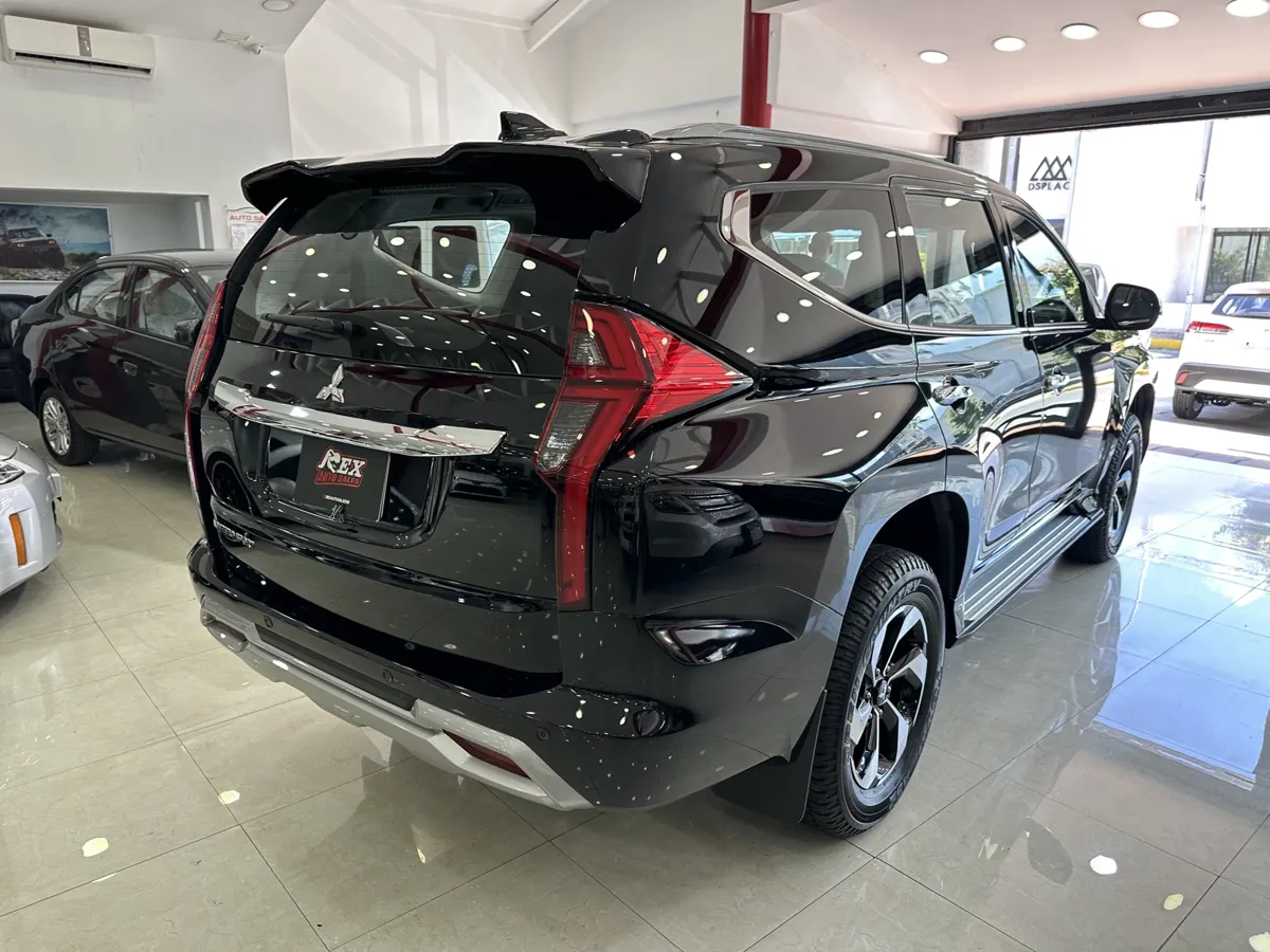 Mitsubishi Montero Sport 2025 Negro Caracas