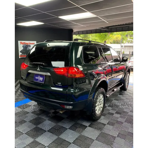 Mitsubishi Montero Sport GLX 2014 Verde Caracas
