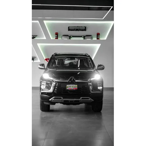 Mitsubishi Montero Sport 2026 Negro Valencia