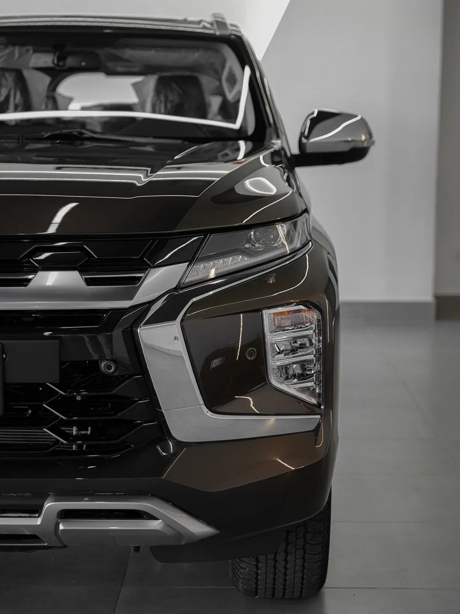 Mitsubishi Montero Sport 2025 Marrón Valencia