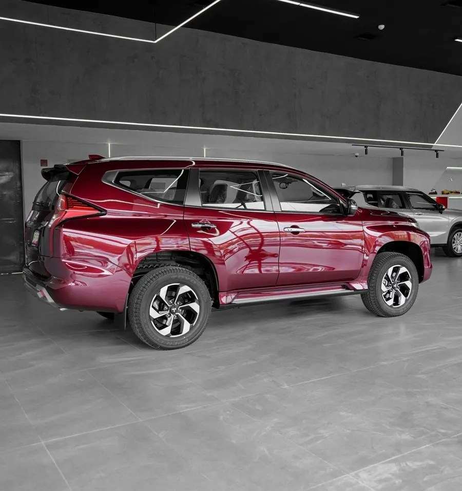 Mitsubishi Montero Sport 2025 Rojo Valencia