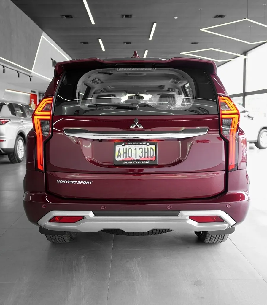 Mitsubishi Montero Sport 2025 Rojo Valencia