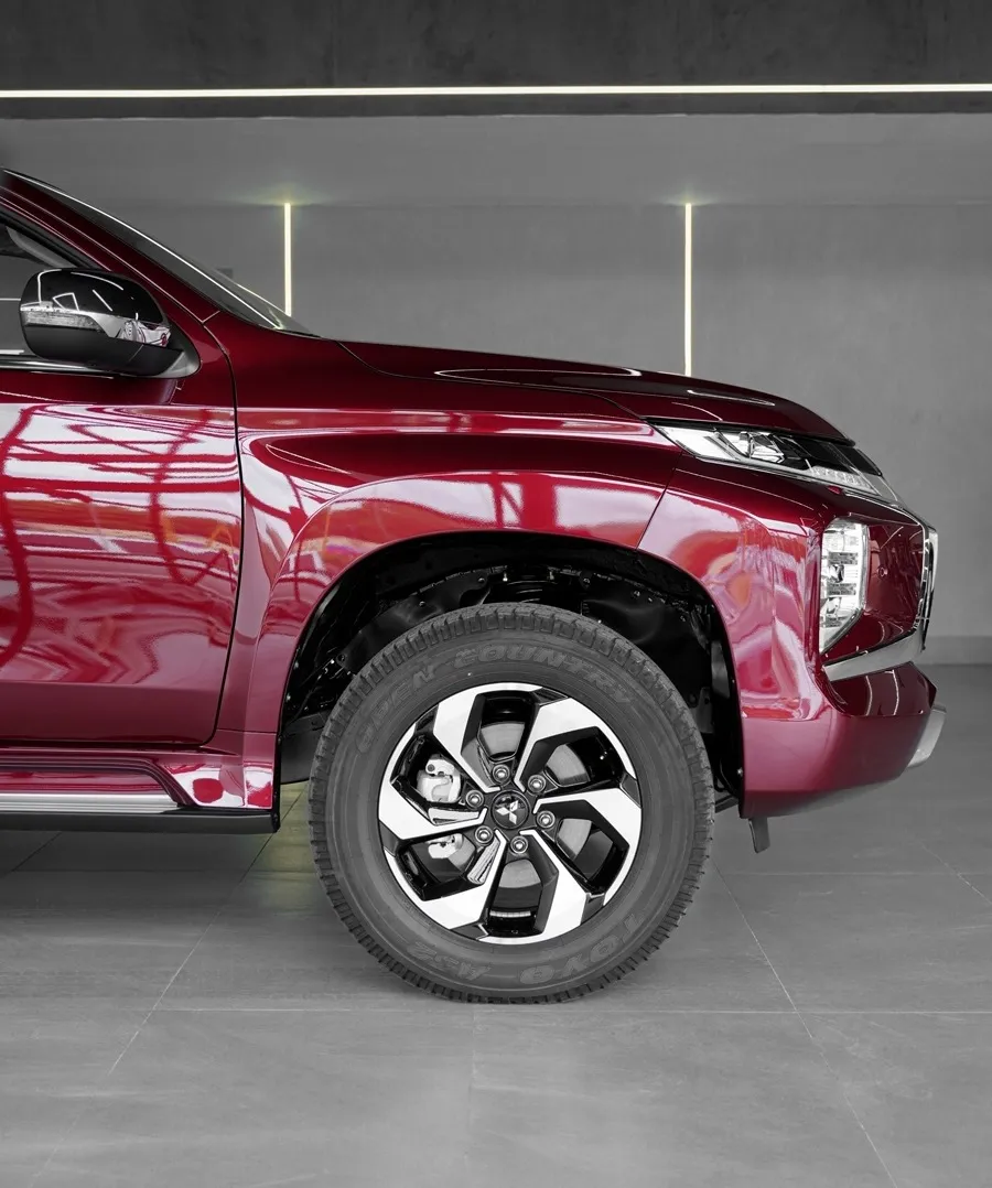 Mitsubishi Montero Sport 2025 Rojo Valencia