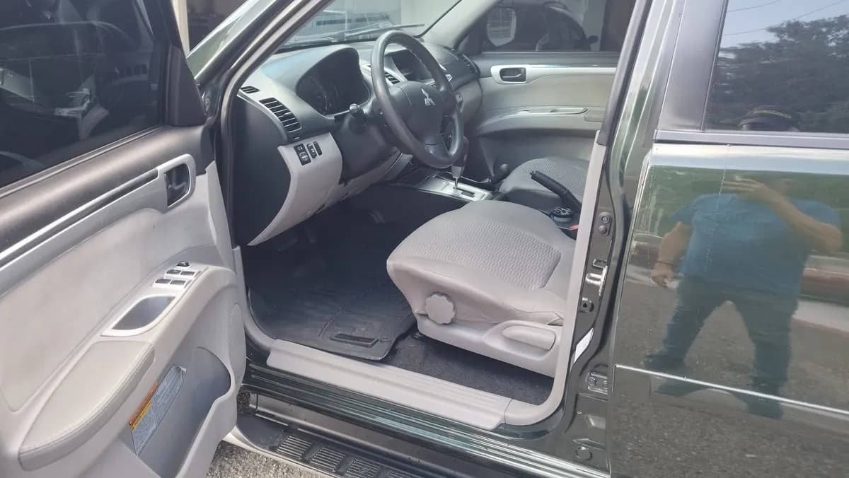 Mitsubishi Montero Sport 4x4 Automática 2015 verde