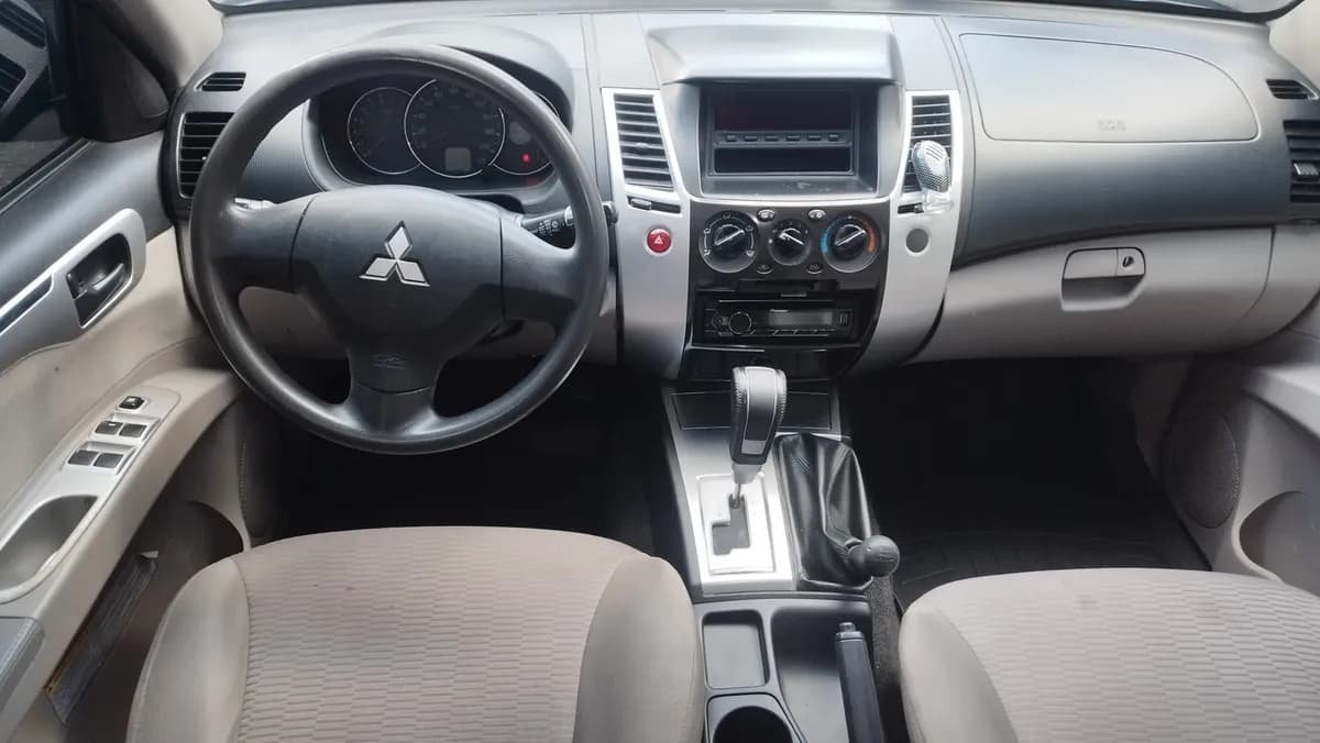 Mitsubishi Montero Sport 4x4 Automática 2015 verde