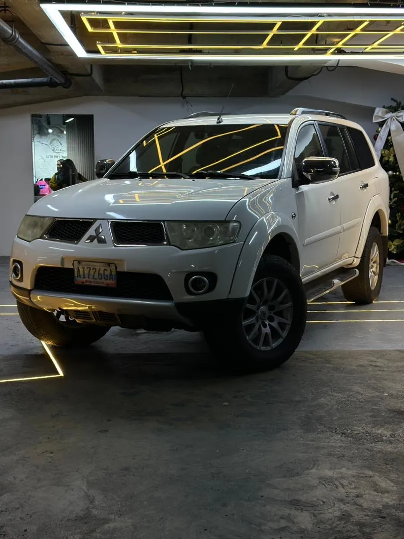 Mitsubishi Montero Sport Gls 2014 Blanco Caracas